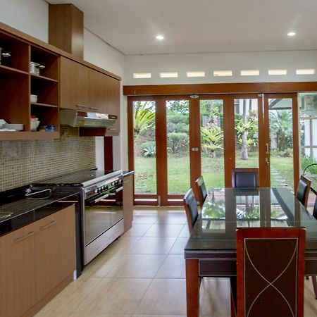 Kencana Villa Dago Μπαντούνγκ Εξωτερικό φωτογραφία